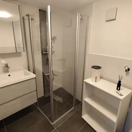 Eva's Apartman *